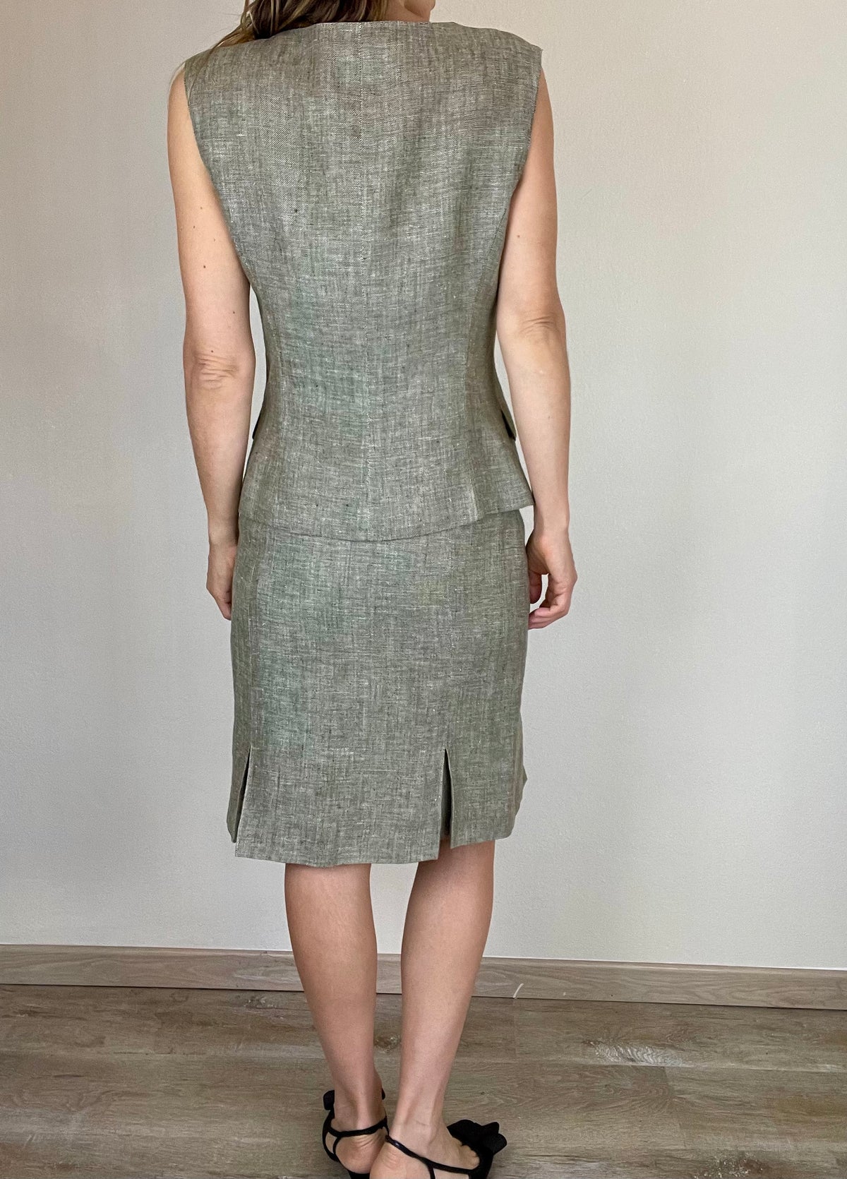 Genny Spring Summer 1996 beige linen skirt ensemble