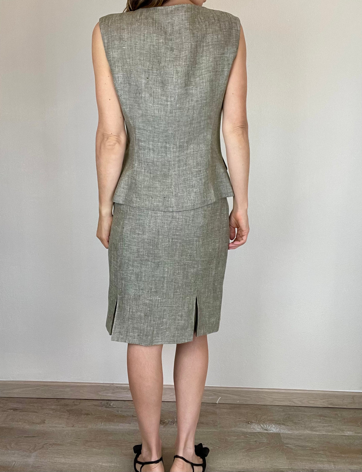 Genny Spring Summer 1996 beige linen skirt ensemble